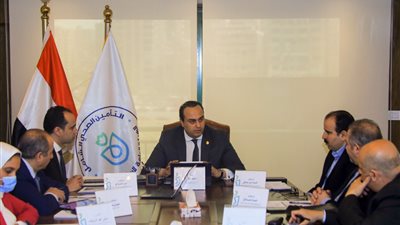 رئيس الرعاية الصحية يوجه بإنهاء تسجيل المنشآت التابعة للهيئة بالإسماعيلية والأقصر بنهاية أبريل