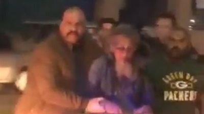 لحظة القبض على المتهم بقتل كاهن الإسكندرية | فيديو