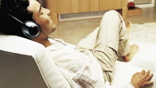 حكم سماع الأغاني