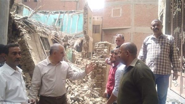 انهيار جزئي لثلاث