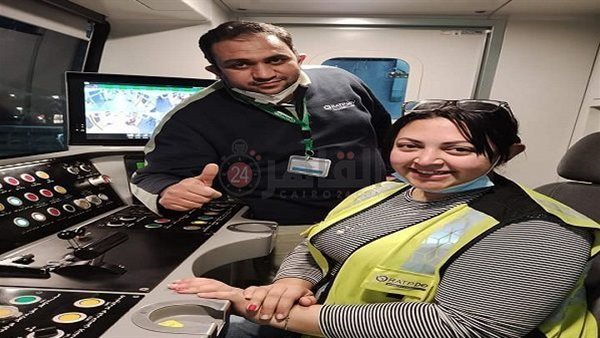 جانب من العمل داخل