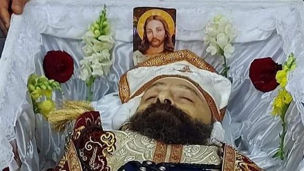 جثمان الراحل القمص