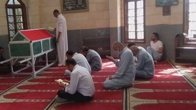 حكم قضاء الصوم عن المتوفي.. يجوز القضاء عنه أو إطعام مسكين 