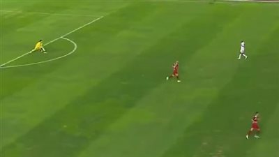 الحَكم شاهد ماشفش حاجة.. خطأ كوميدي من حارس المقاصة في مباراة الزمالك