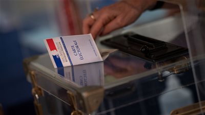 إغلاق صناديق الاقتراع في الانتخابات الرئاسية الفرنسية