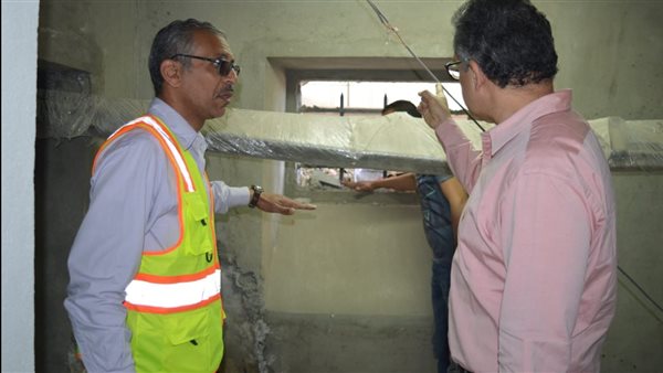 وزير السياحة 