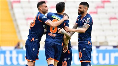 تريزيجيه يشارك في فوز باشاك شهير أمام سيفا سبور بثنائية بالدوري التركي