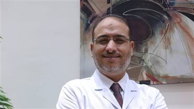 أستاذ مسالك بولية يوضح أعراض الإصابة بتضخم البروستاتا 