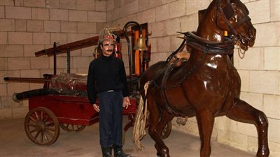 تعود إلى العصر العثماني.. تعرف على أول عربة إطفاء يدوية في العالم