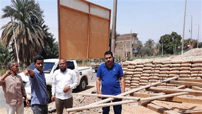 محافظ أسوان يكلف نائبه بالوقوف ميدانيًا على ملاحظات بمشروعات حياة كريمة