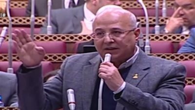 رئيس نقابة الصناعات الغذائية: ذكرى العاشر من رمضان جسدت تلاحم الشعب مع الجيش 