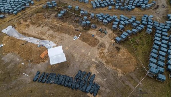 مقبرة جماعية في أوكرانيا