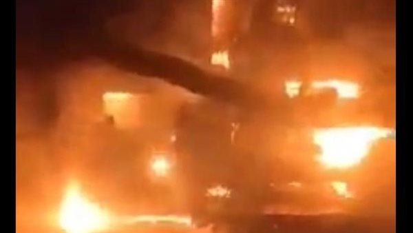 حريق هائل بأحد المحلات