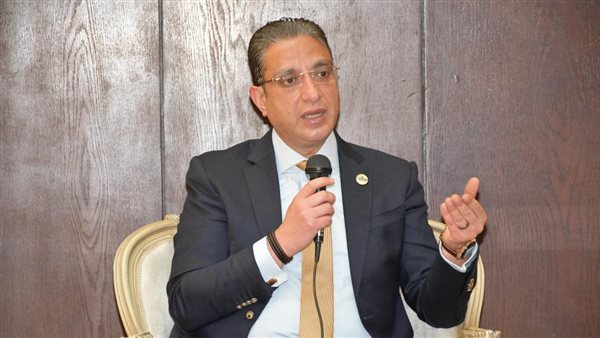 الدكتور أحمد الأنصاري