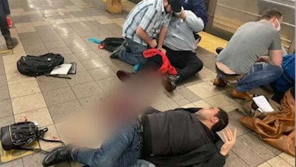 إطلاق نار في محطة