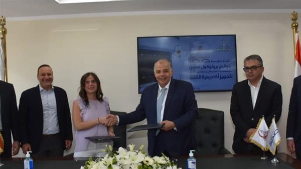 الدكتور أشرف عمر