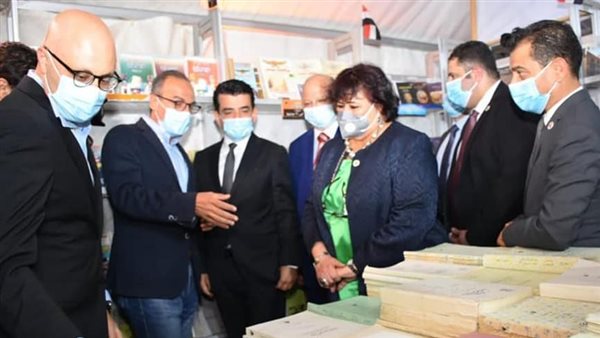 وزيرة الثقافة في