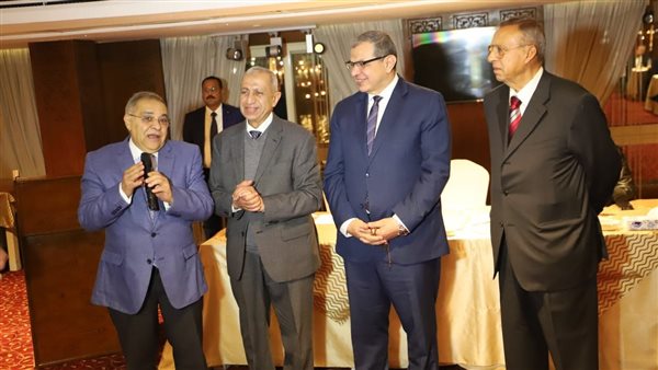 وزير القوى العاملة