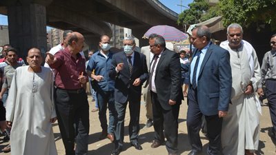 محافظ المنيا يتفقد معرض أهلًا رمضان لتجهيز شوادر لبيع الخضر والفاكهة بأسعار مخفضة