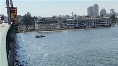 ترك متعلقاته الشخصية وقفز في النيل.. تفاصيل انتحار شاب من أعلى كوبري أكتوبر | بث مباشر 