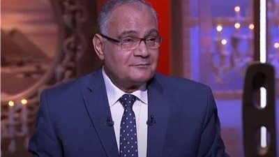سعد الدين الهلالي: هناك فتوى بجواز وضوء المرأة بطلاء الأظافر.. ومن حق المرأة أن تتزين