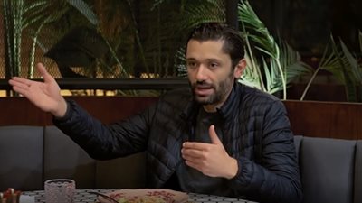 الانتقادات دمرت هيثم أحمد زكي ولما والدي توفى حسيت إني اترميت في الشارع.. أبرز تصريحات كريم محمود عبد العزيز