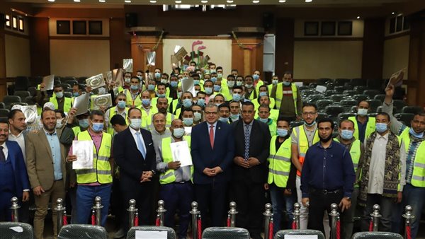 وزير القوى العاملة