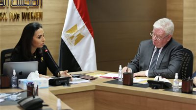 مايا مرسي لمبعوث الاتحاد الأوروبي لحقوق الإنسان: قضية التمكين الاقتصادي للمرأة من الأولويات الوطنية للحكومة 