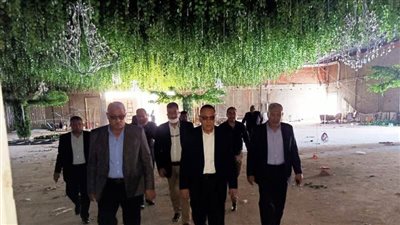 محافظ الشرقية يوقف بناء قاعة أفراح مخالفة بجوار موقف المنصورة | صور