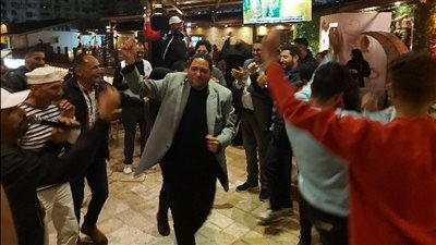 علي شط القنال غني يا سمسمية.. تجمعات من أهالي بورسعيد لتناول السحور على نغمات الآلات الشعبية | صور 