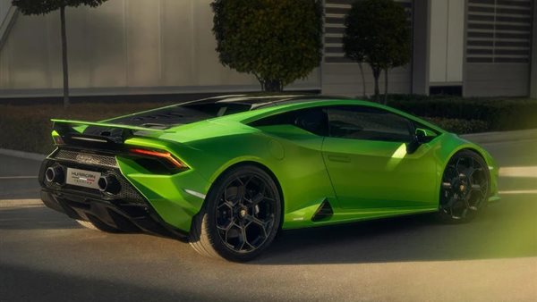 بقدرات خارقة.. لامبورجيني