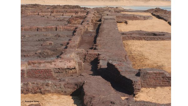 آثار طرفة الصقر