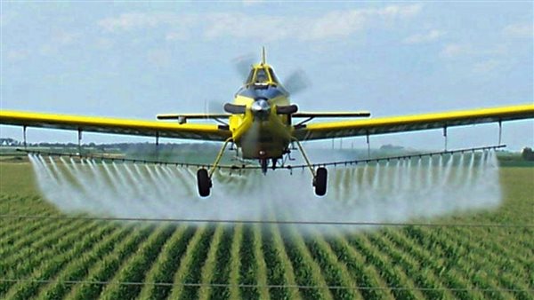 رش المبيدات الزراعية