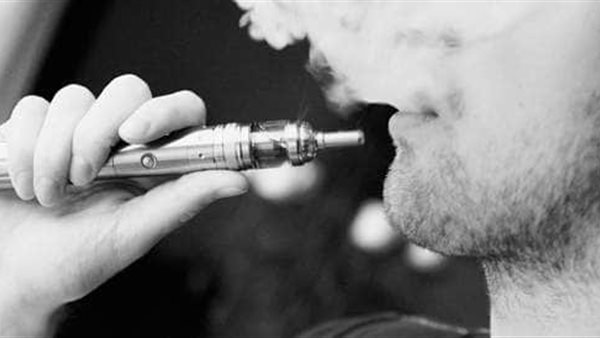  شرب الشيشة في نهار