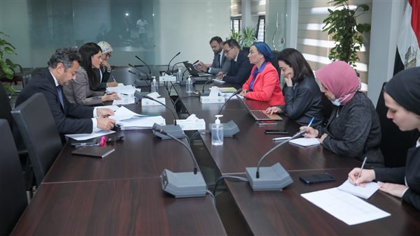 اجتماع وزيرتا البيئة