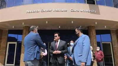 وزير التعليم العالي يتابع أعمال التطوير بمستشفى الثدي التابع للمعهد القومي للأورام