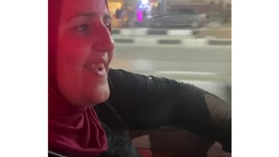 من خدمة البيوت لشغل المصانع.. قصة رشا سائقة الميكروباص: انفصلت عن زوجي بسبب خلفة البنات وشقيانة عليهم 