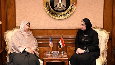 وزيرة التجارة: استثمارات ماليزيا 60 مليون دولار.. وننسق لإنتاج مشتقات زيت النخيل