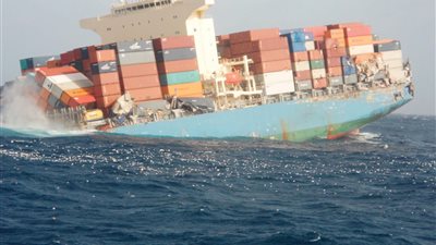 إرسال سفينة إيطالية دعمًا لتونس في السيطرة على آثار غرق ناقلة نفط