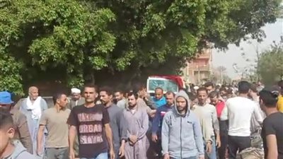 أهالي الحصافة بشبين القناطر يشيعون جثمان الطفلة سجدة لمثواه الأخير |صور