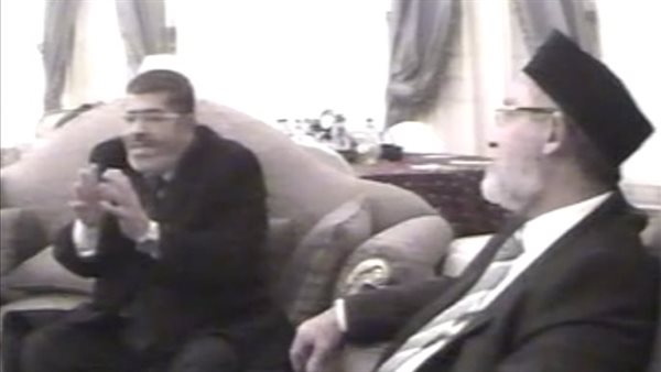 محمد مرسي والمرشد