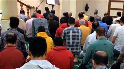 بث مباشر| العشرات يؤدون صلاة التراويح في مسجد المتولي ببنها