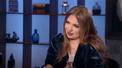 حقيقة سخرية نهلة سلامة من علا غانم وسر خروجها غاضبة من مكتب السبكي | فيديو