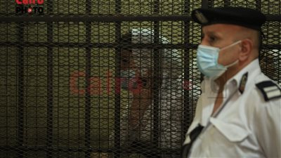 بكاء وحبس ورسالة شديدة اللهجة.. لقطات من محاكمة حنين حسام فتاة تيك توك | صور وفيديو