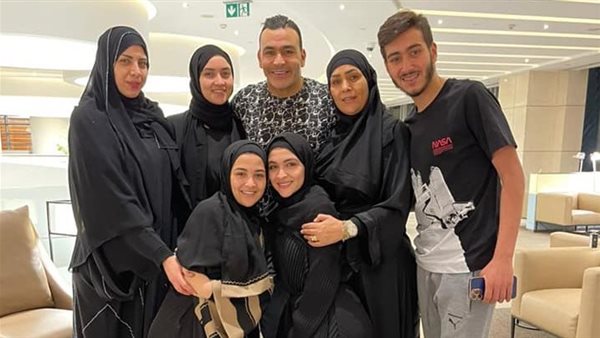 عصام الحضري وعائلته