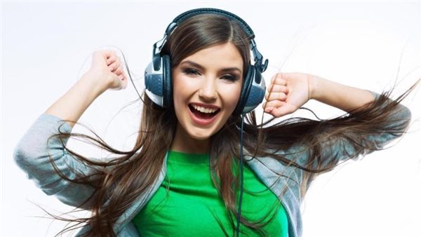 سماع الموسيقى