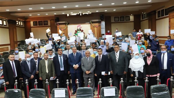 وزير القوى العاملة