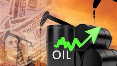 أسعار النفط تغلق على ارتفاع 2%.. وخام برنت يسجل 85.6 دولار للبرميل 