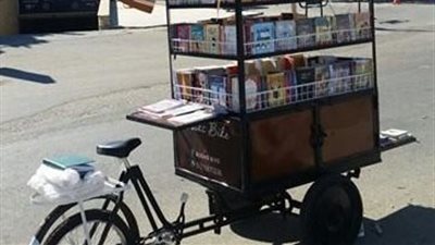 الكتاب دليفري بـ 25 جنيهًا.. مواطن يحتال على طلاب الثانوية العامة ببيع الكتب المدرسية