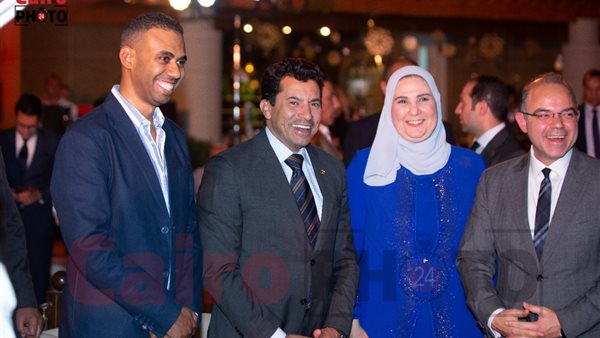 أشرف صبحي ونيفين